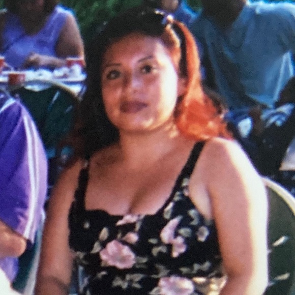 Meet your Posher, Brenda - Picture 2 of 2